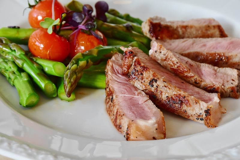 Grilled Salmon with Asparagus